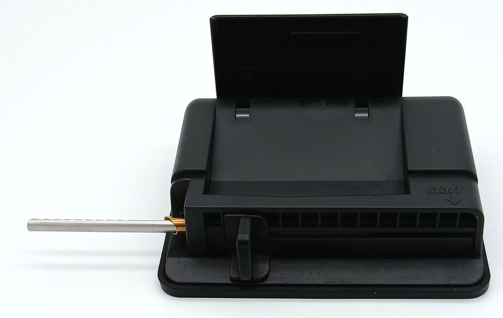 ZORR Powermatic Mini manuelle Zigarettenstopfmaschine geöffnet in Frontalansicht